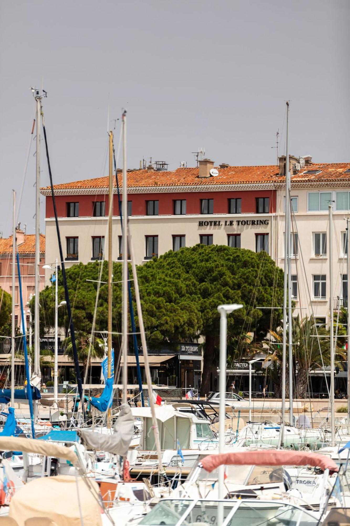 Hotel Restaurant Le Touring - Teritoria Saint-Raphaël Kültér fotó
